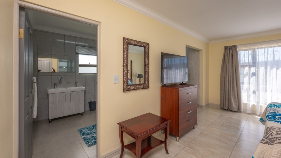 12 Bedroom Property for Sale in Agulhas Western Cape